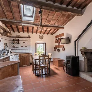 Antica Porta Di Sovana Apartment