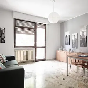 Lotto , Milano Italia